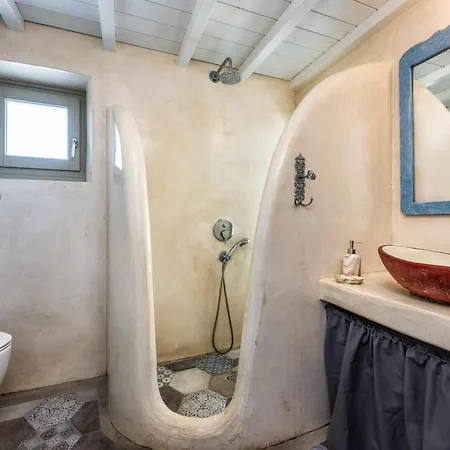 450 Years Castle House For 2-5 People/jacuzzi Villa *