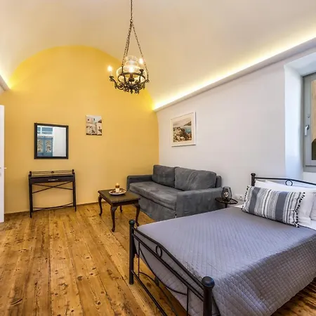 Villa 450 Years Castle House For 2-5 People/jacuzzi