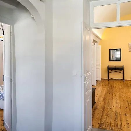 450 Years Castle House For 2-5 People/jacuzzi *