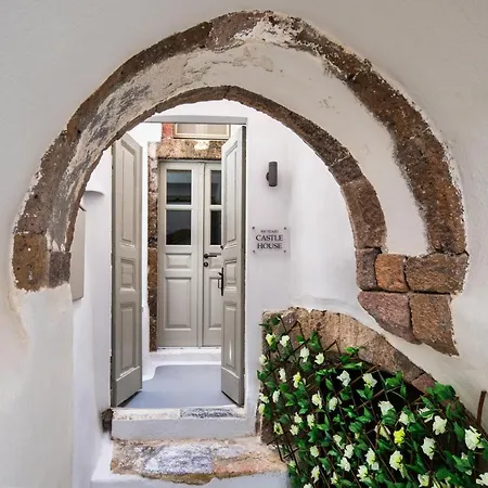450 Years Castle House For 2-5 People/jacuzzi